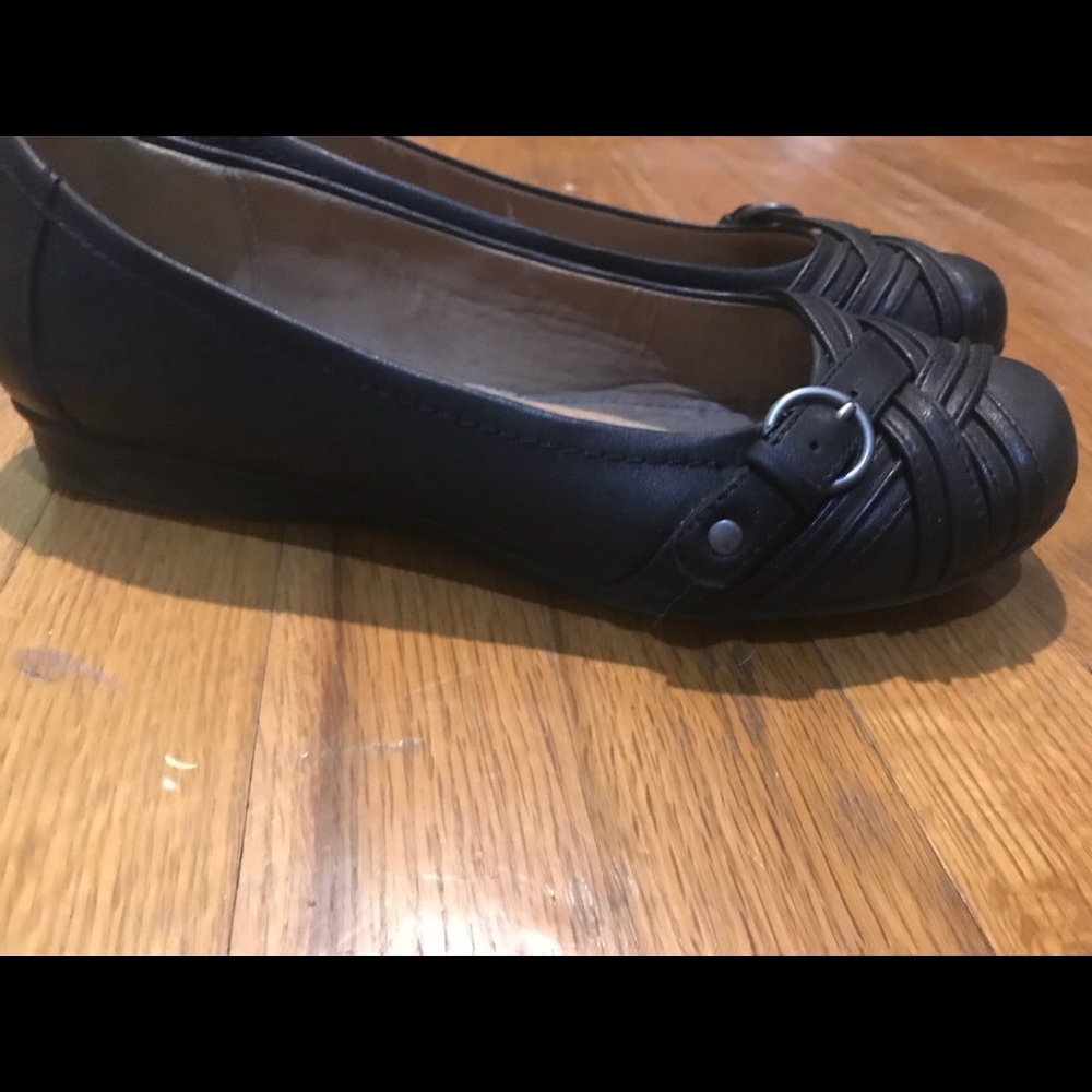Black flats